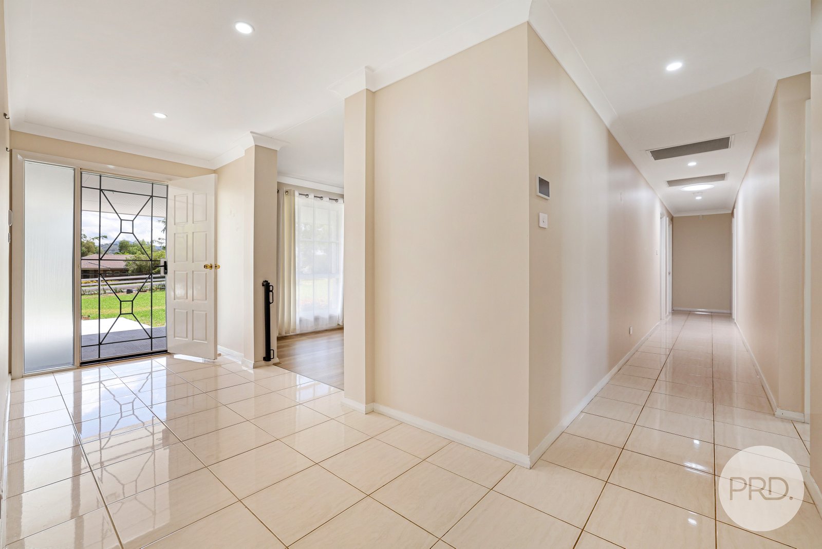 13 Daintree Circuit TAMWORTH 6