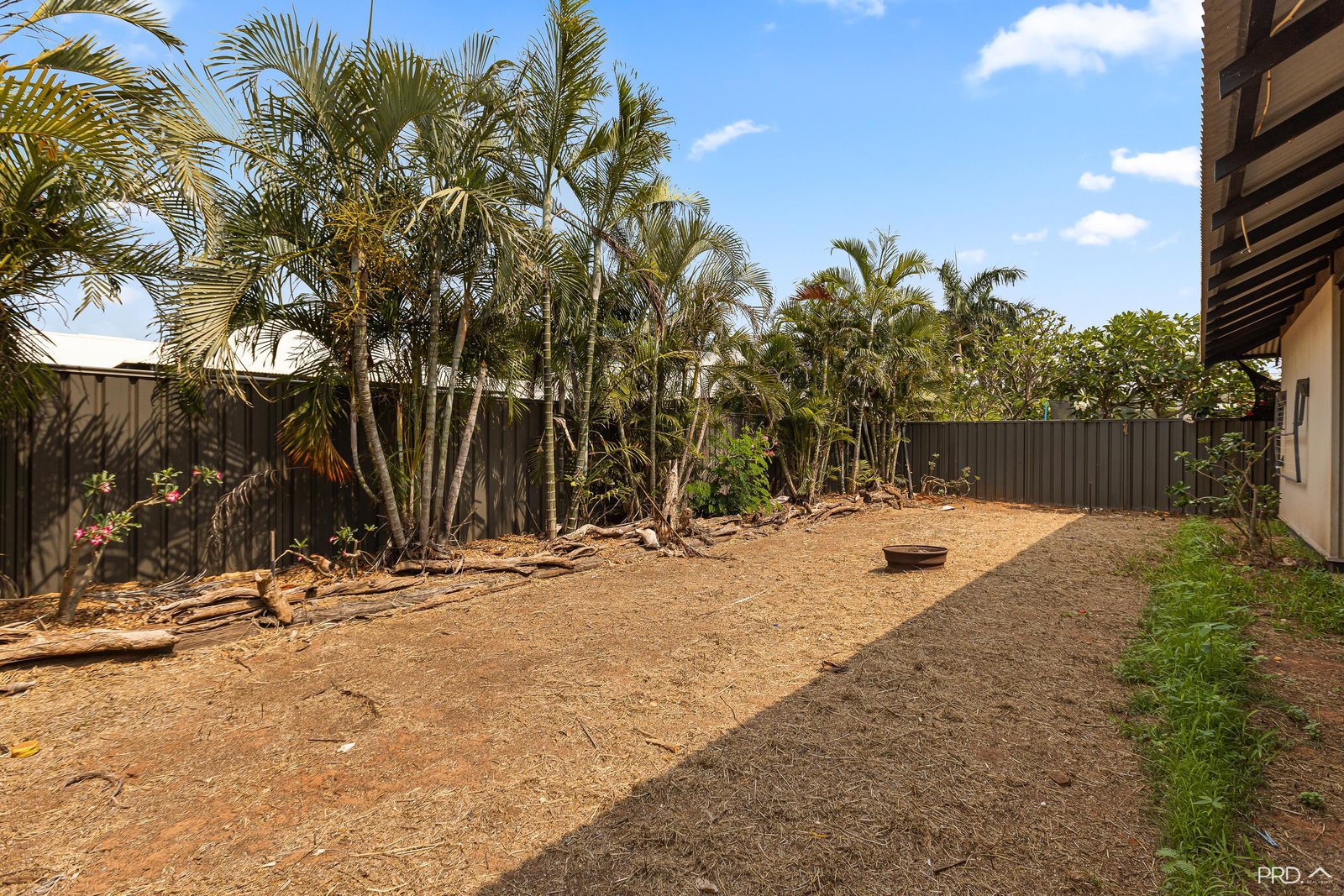 13 Dalmatio Street BILINGURR 27