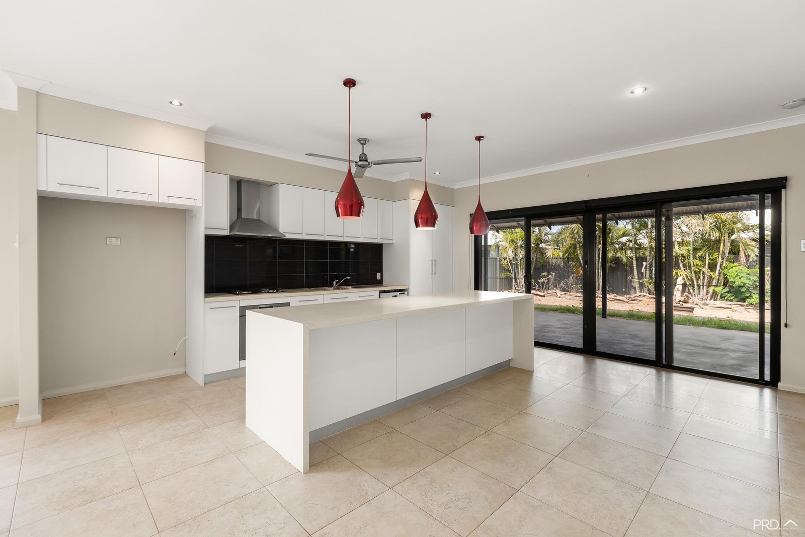 13 Dalmatio Street BILINGURR 35