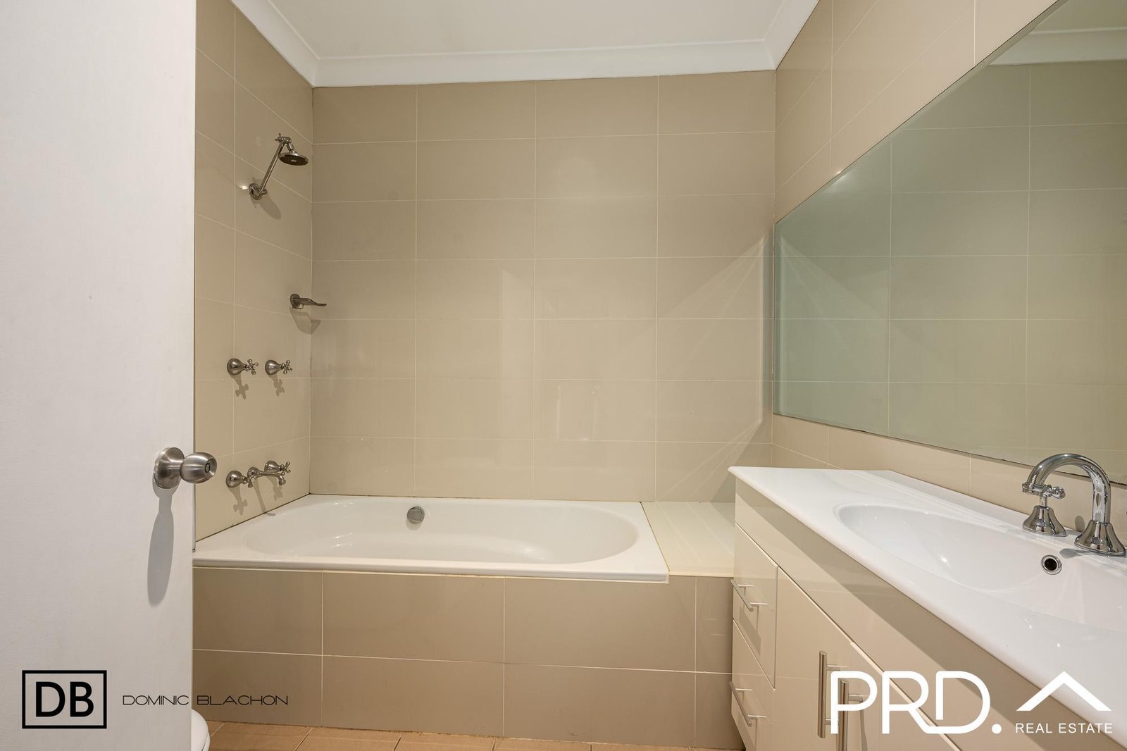 13 Denny Road PICNIC POINT 8