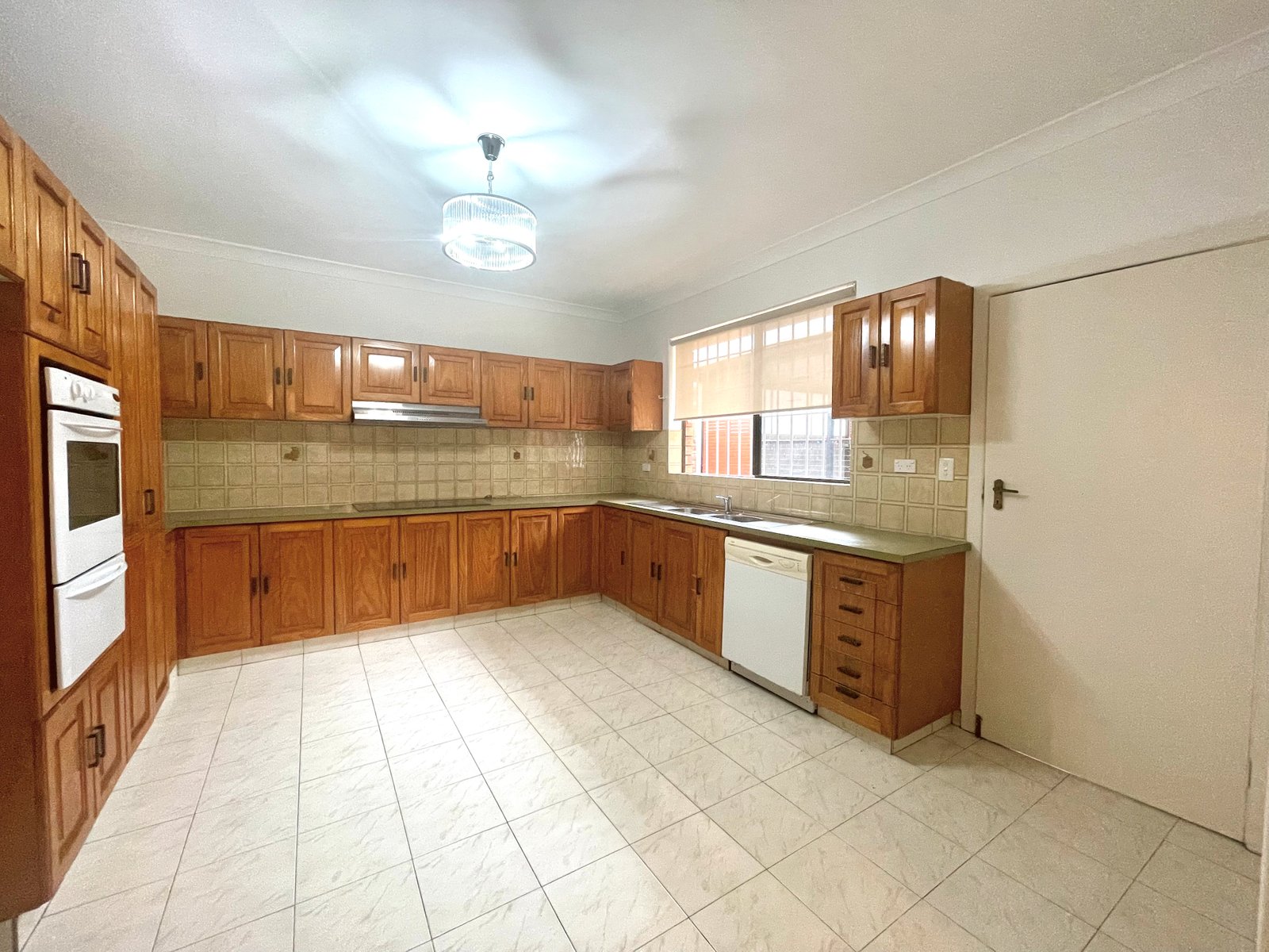 13 Donald Street HURSTVILLE 4