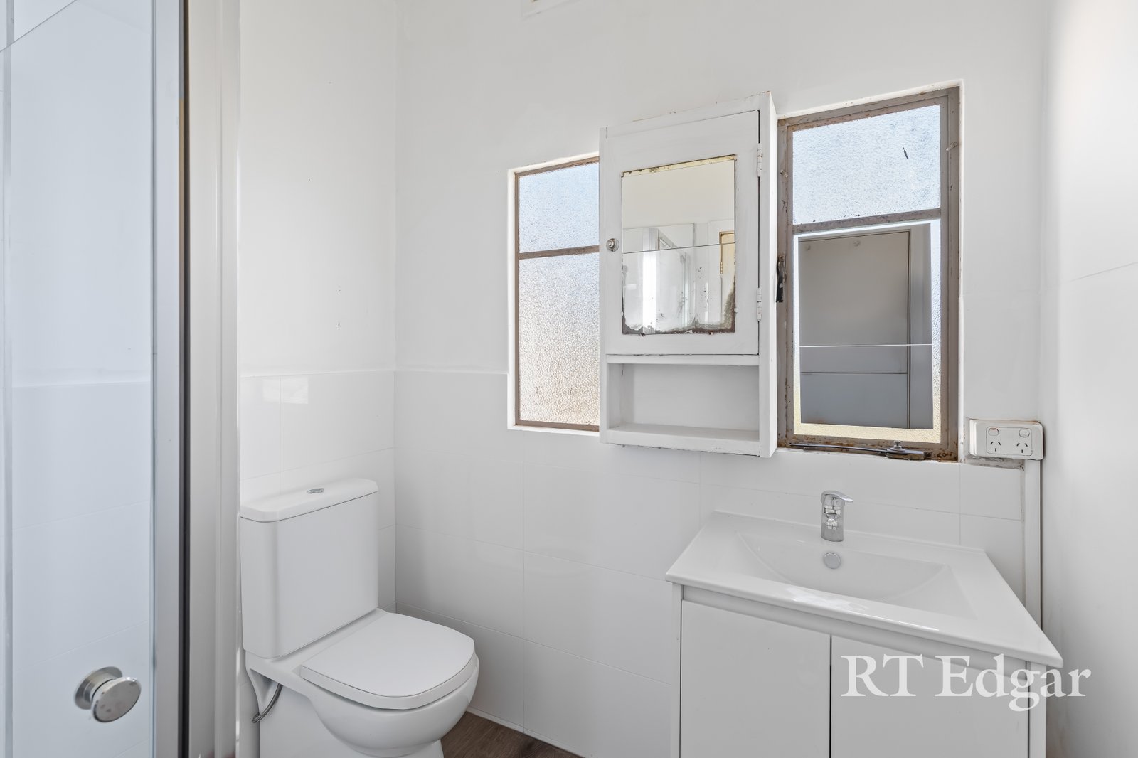Real Estate and Property in 13 Dorrington Avenue, Reservoir, VIC