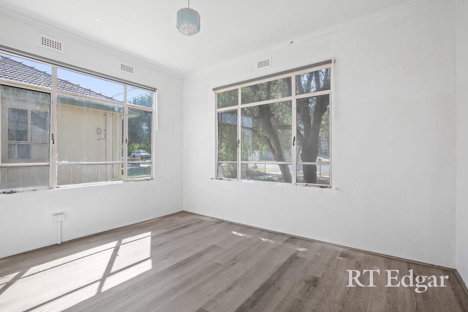 Real Estate and Property in 13 Dorrington Avenue, Reservoir, VIC