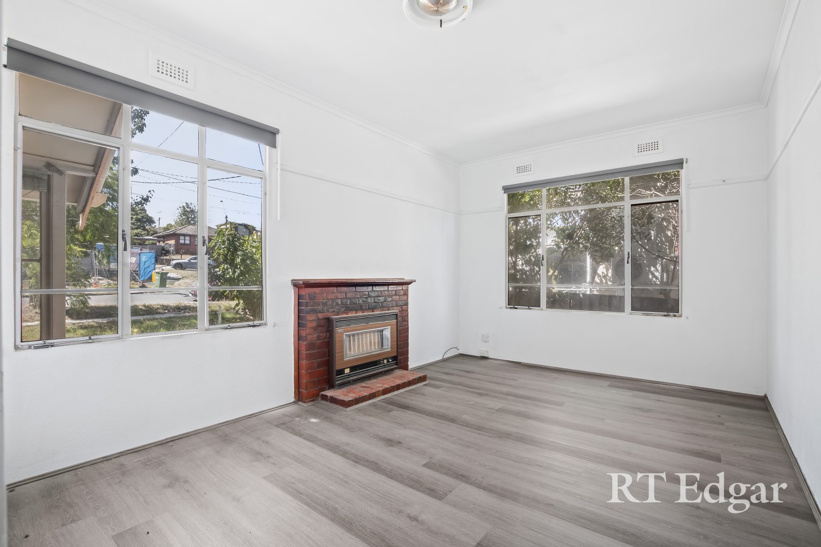 Real Estate and Property in 13 Dorrington Avenue, Reservoir, VIC