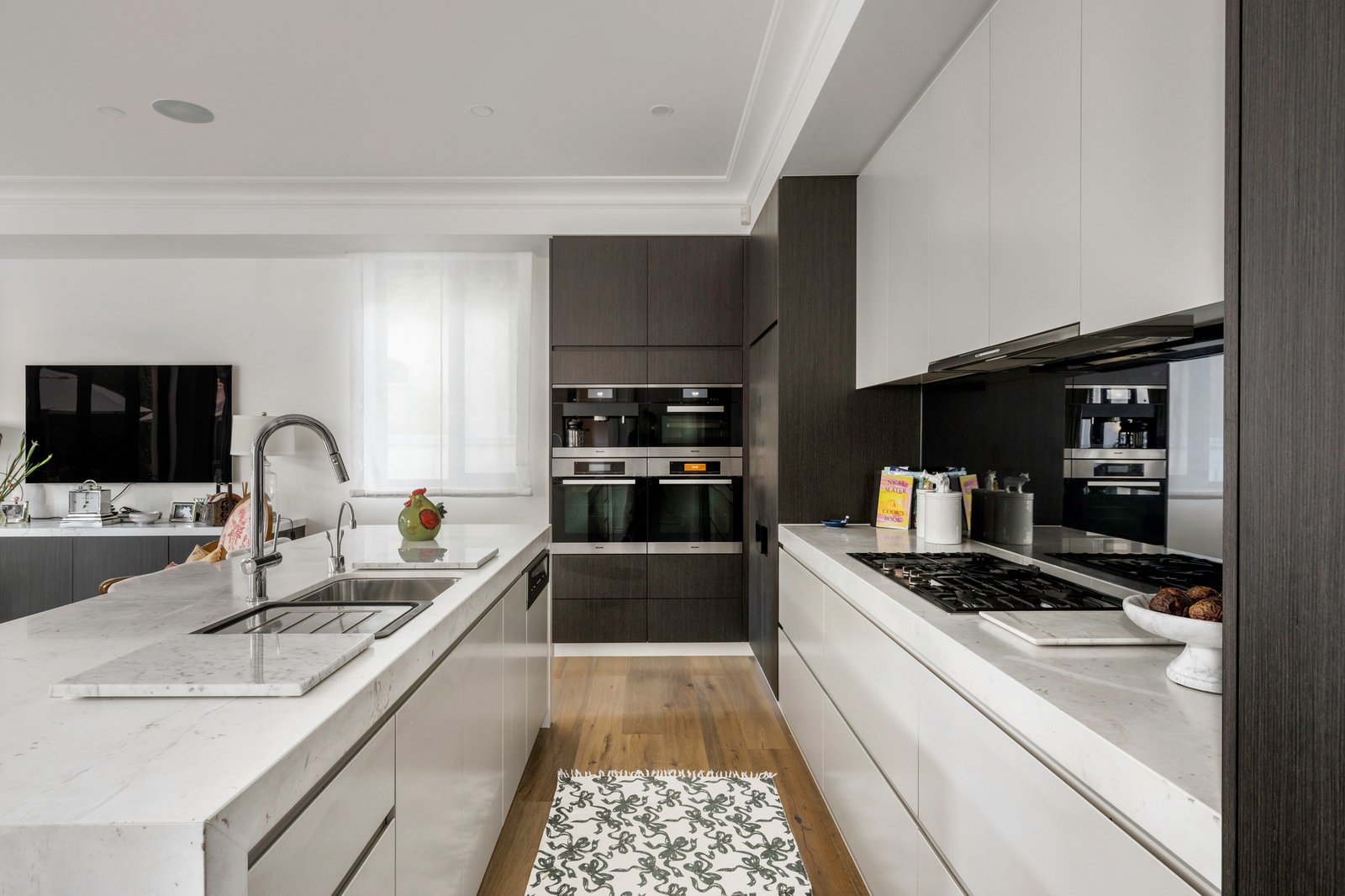 1/3 Douglas Street, Toorak, 3142