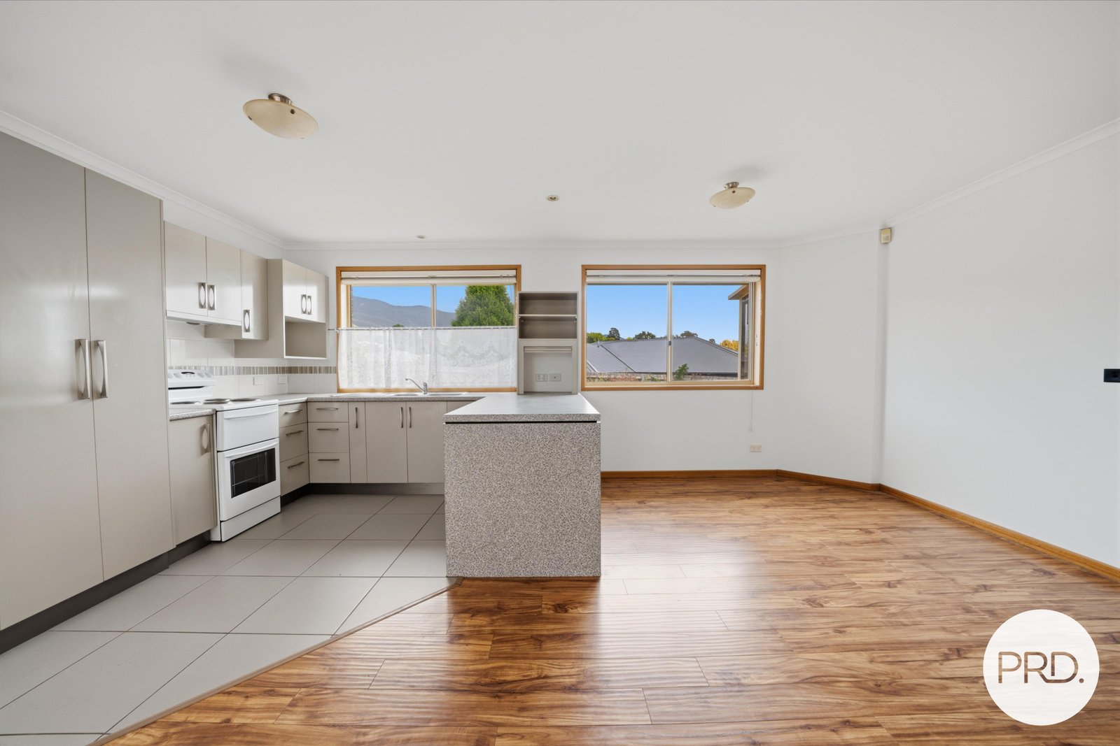 1/3 Dove Court CLAREMONT 9