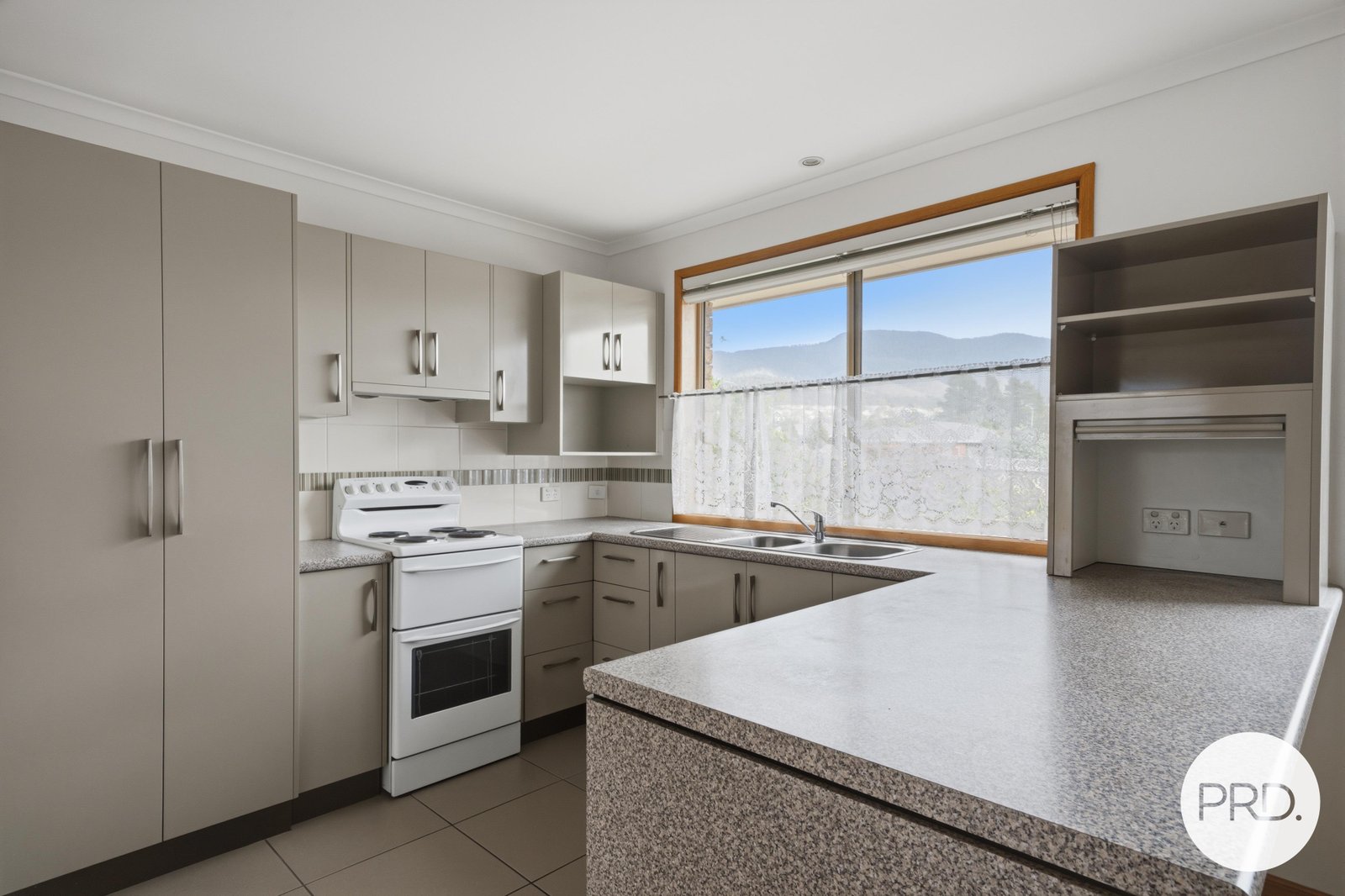 1/3 Dove Court CLAREMONT 12