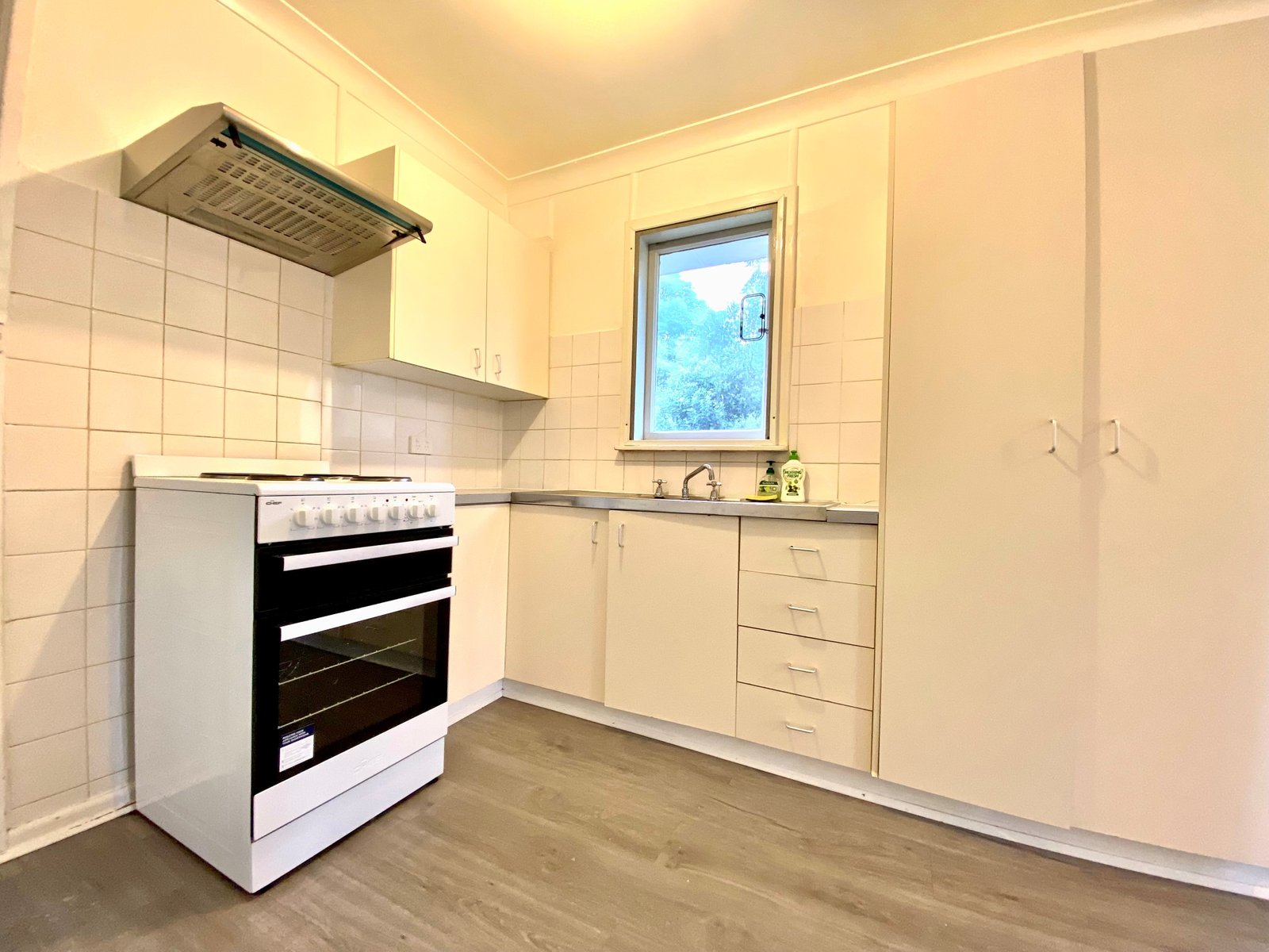 13 Drummond Road TAMWORTH 6