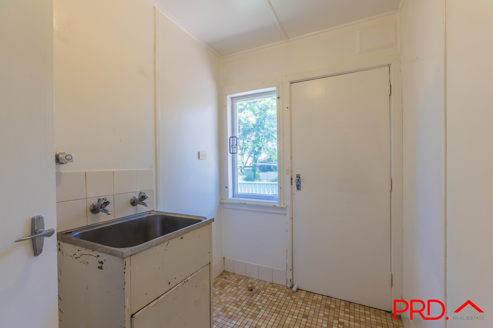 13 Drummond Road TAMWORTH 8