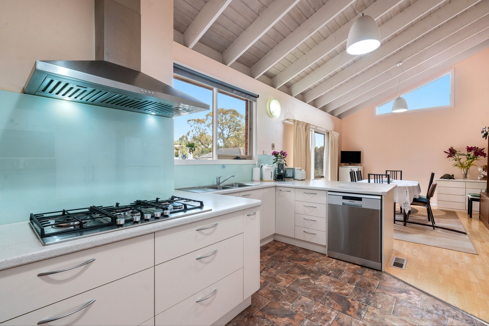 Real Estate and Property in 1/3 Duckett Street, Doncaster East, VIC