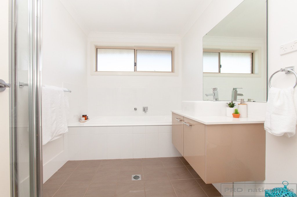13 Dunnart Street ABERGLASSLYN 18