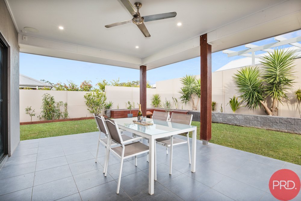 13 Dunnett Avenue NORTH ROTHBURY 17