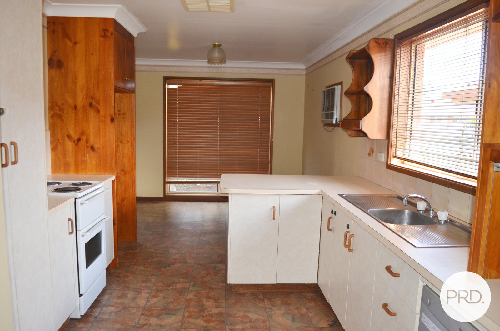 13 Eaton Street ASHMONT 3