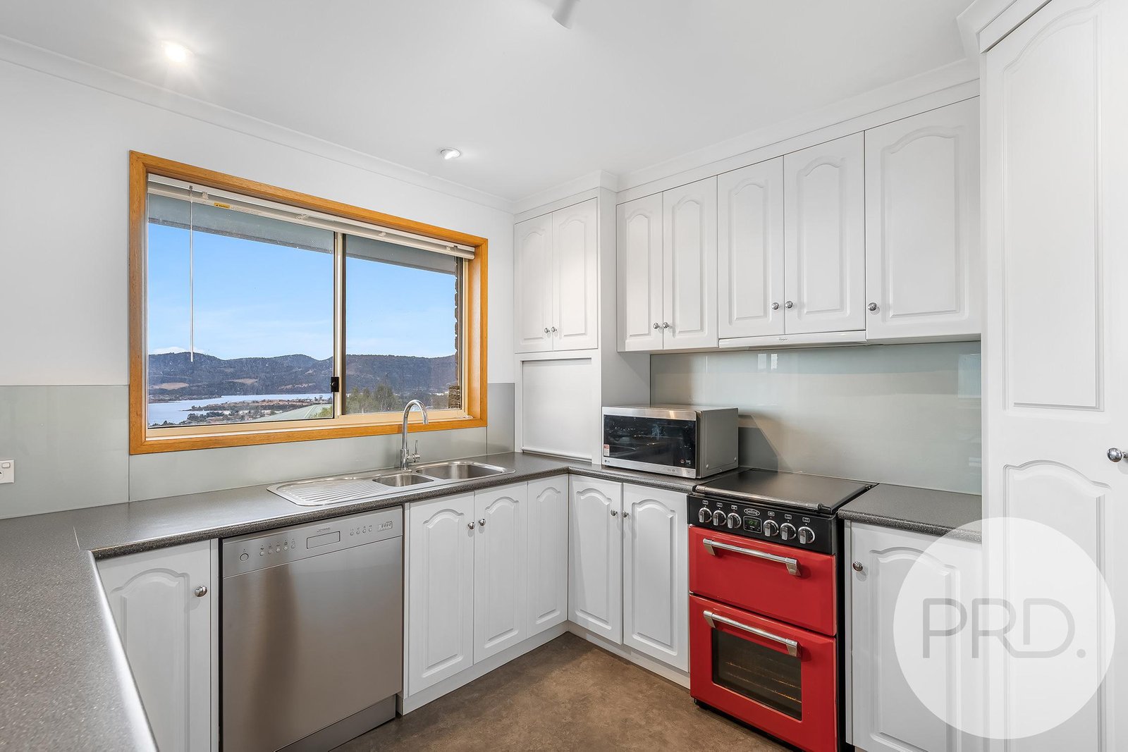 13 Ebden Street CLAREMONT 8