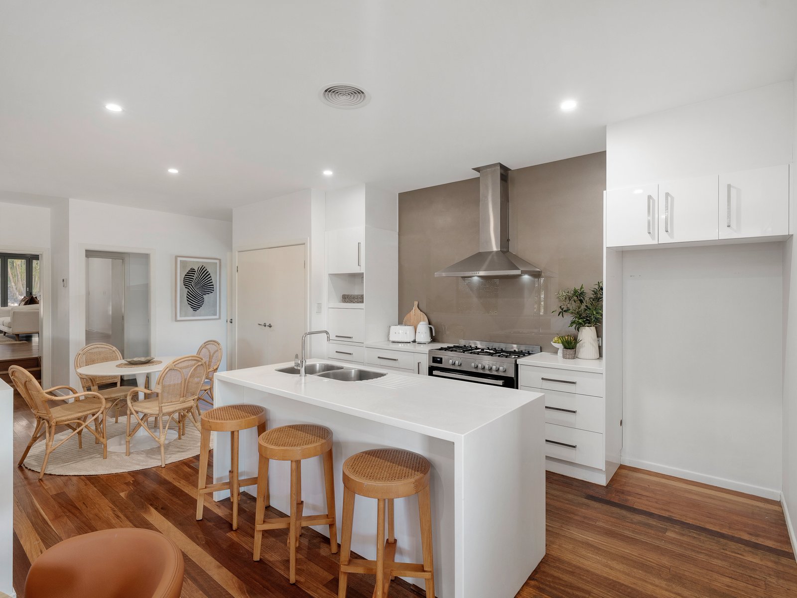 13 Eckford Close BOAMBEE EAST 12
