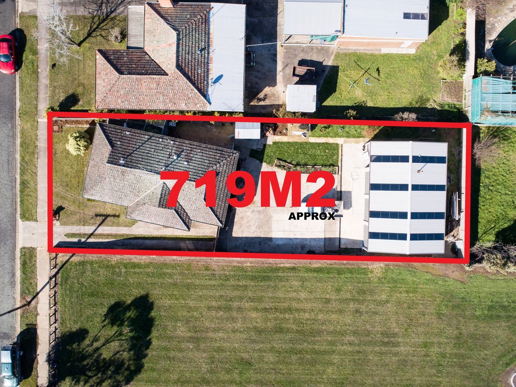 13 Edgar Street WENDOUREE 2