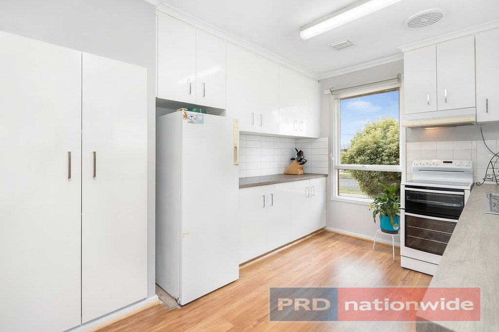13 Edgar Street WENDOUREE 4
