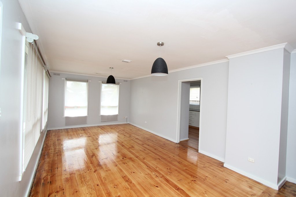 13 Edgar Street WENDOUREE 4