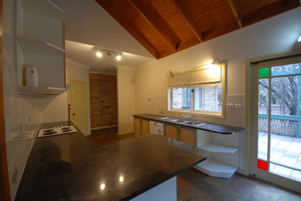 13 Elmslea Drive BUNGENDORE 3