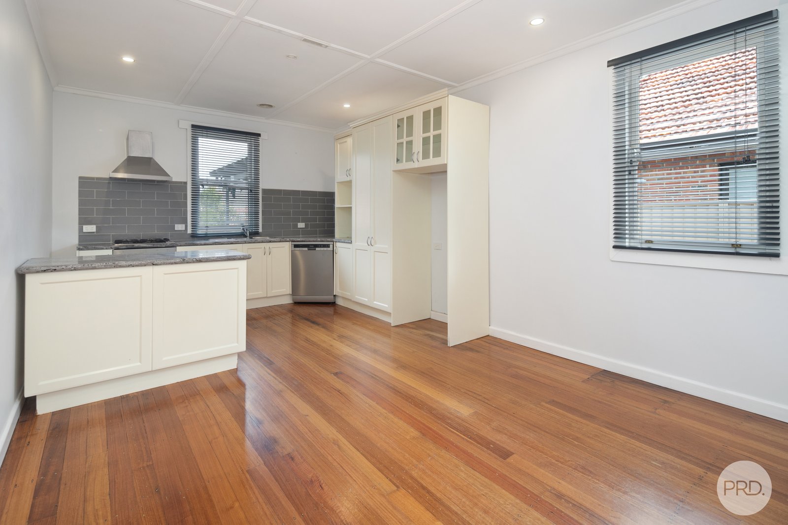 13 Essex Street WENDOUREE 9