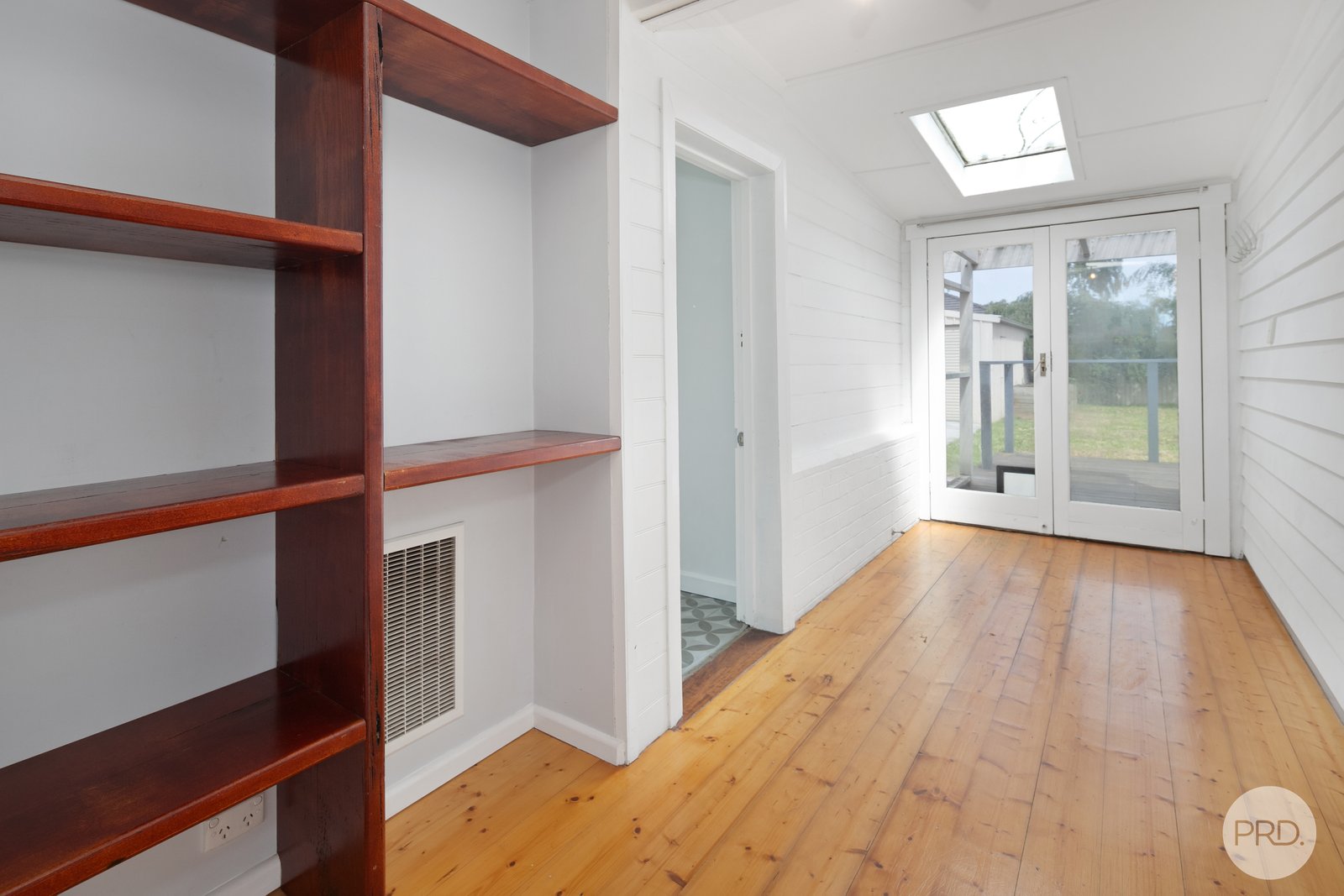 13 Essex Street WENDOUREE 11