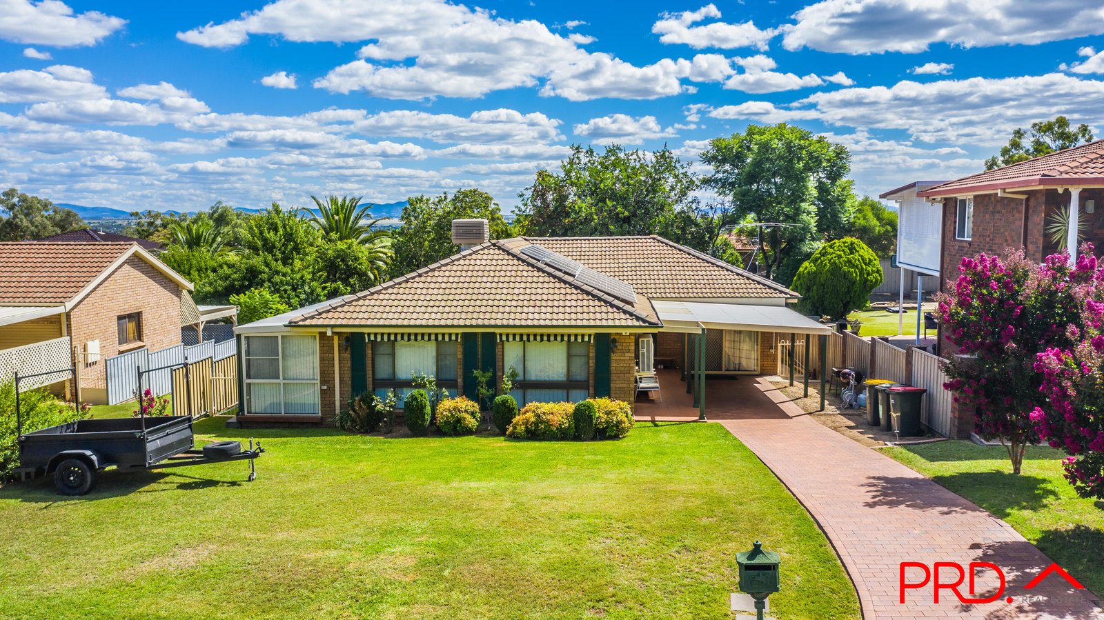 13 Eucalypt Avenue TAMWORTH 2