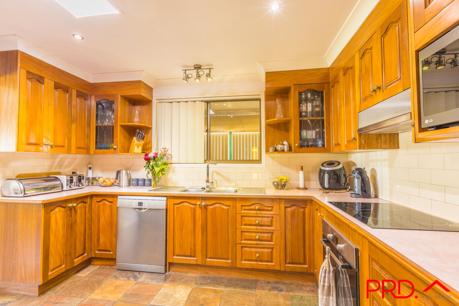 13 Eucalypt Avenue TAMWORTH 9