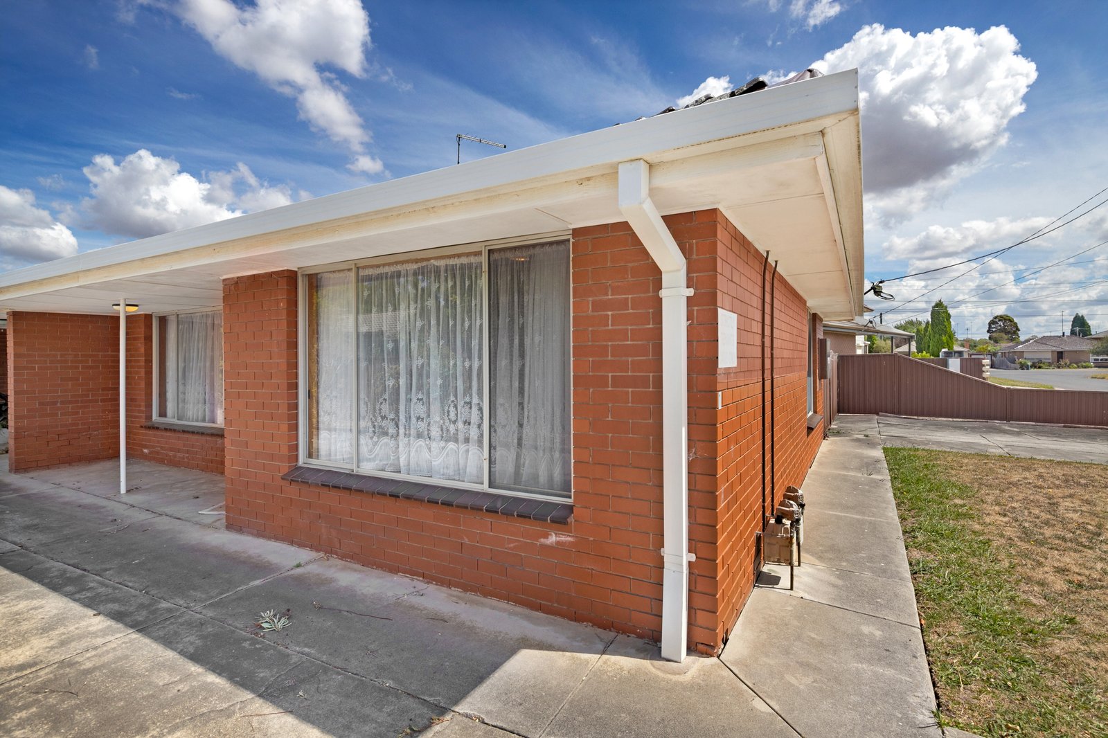 1/3 Evelyn Street WENDOUREE 9