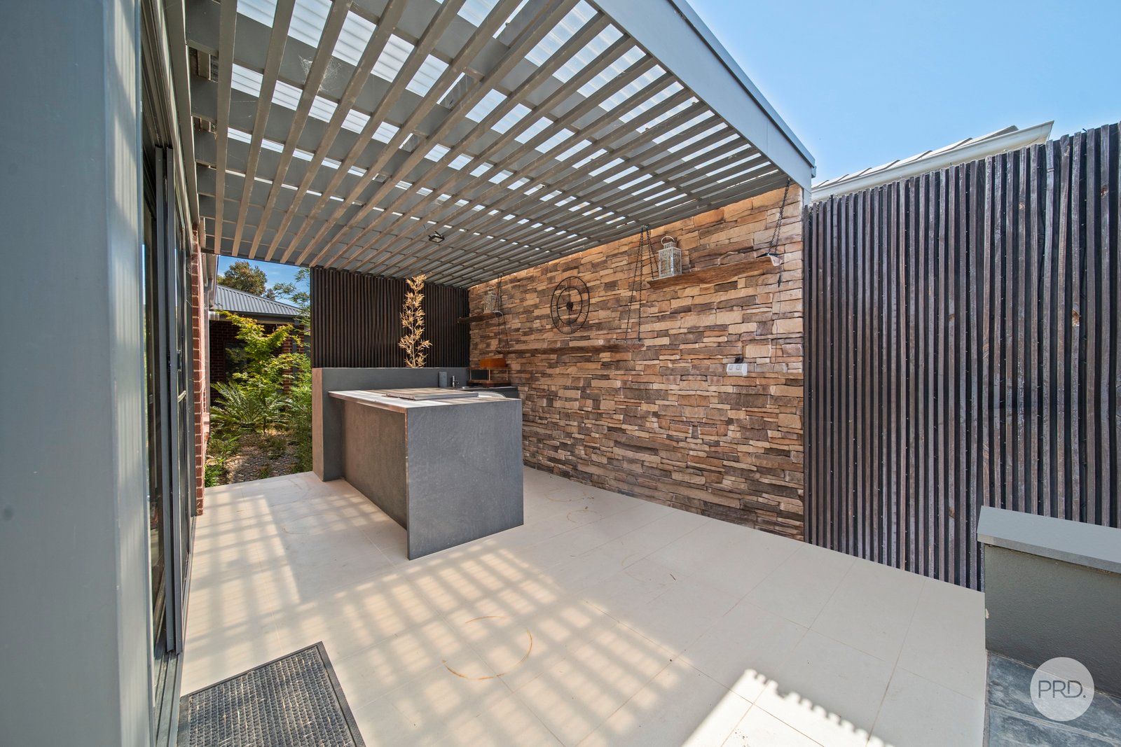 13 Evergreen Boulevard JACKASS FLAT 11