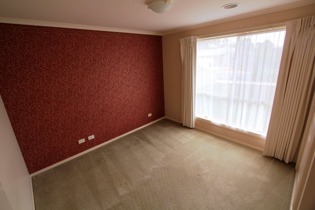 13 Falcon Drive INVERMAY PARK 9