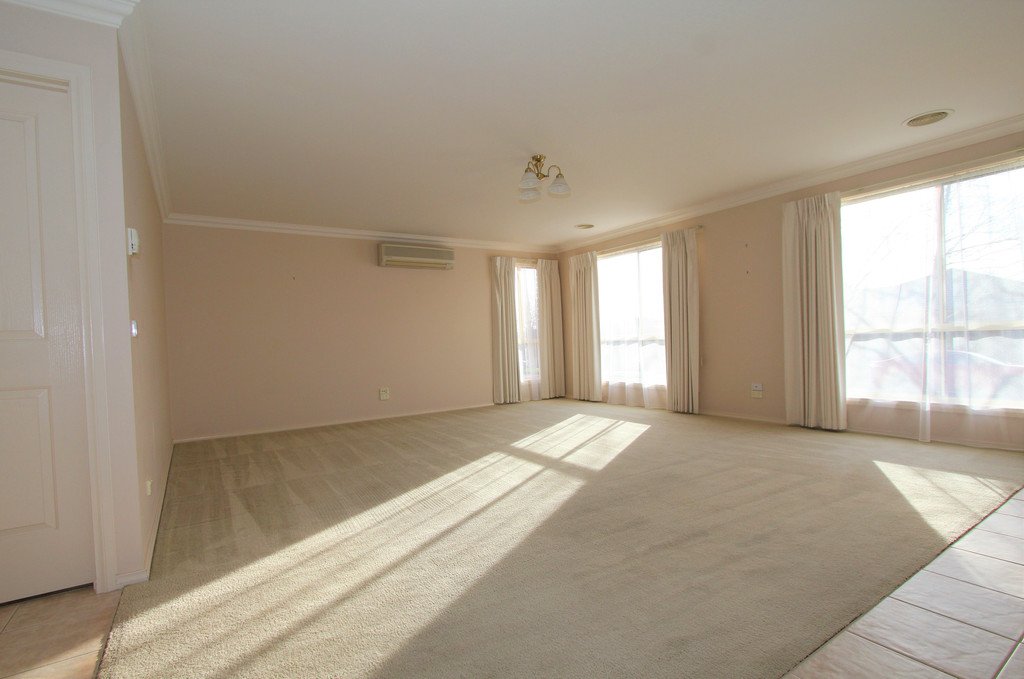 13 Falcon Drive INVERMAY PARK 3