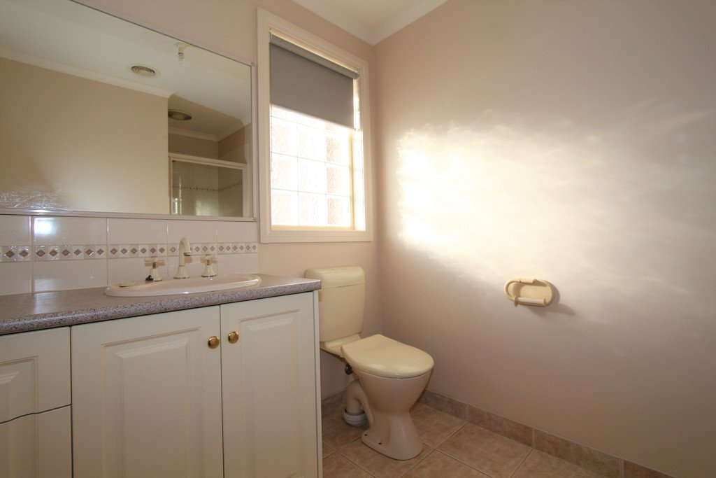 13 Falcon Drive INVERMAY PARK 10