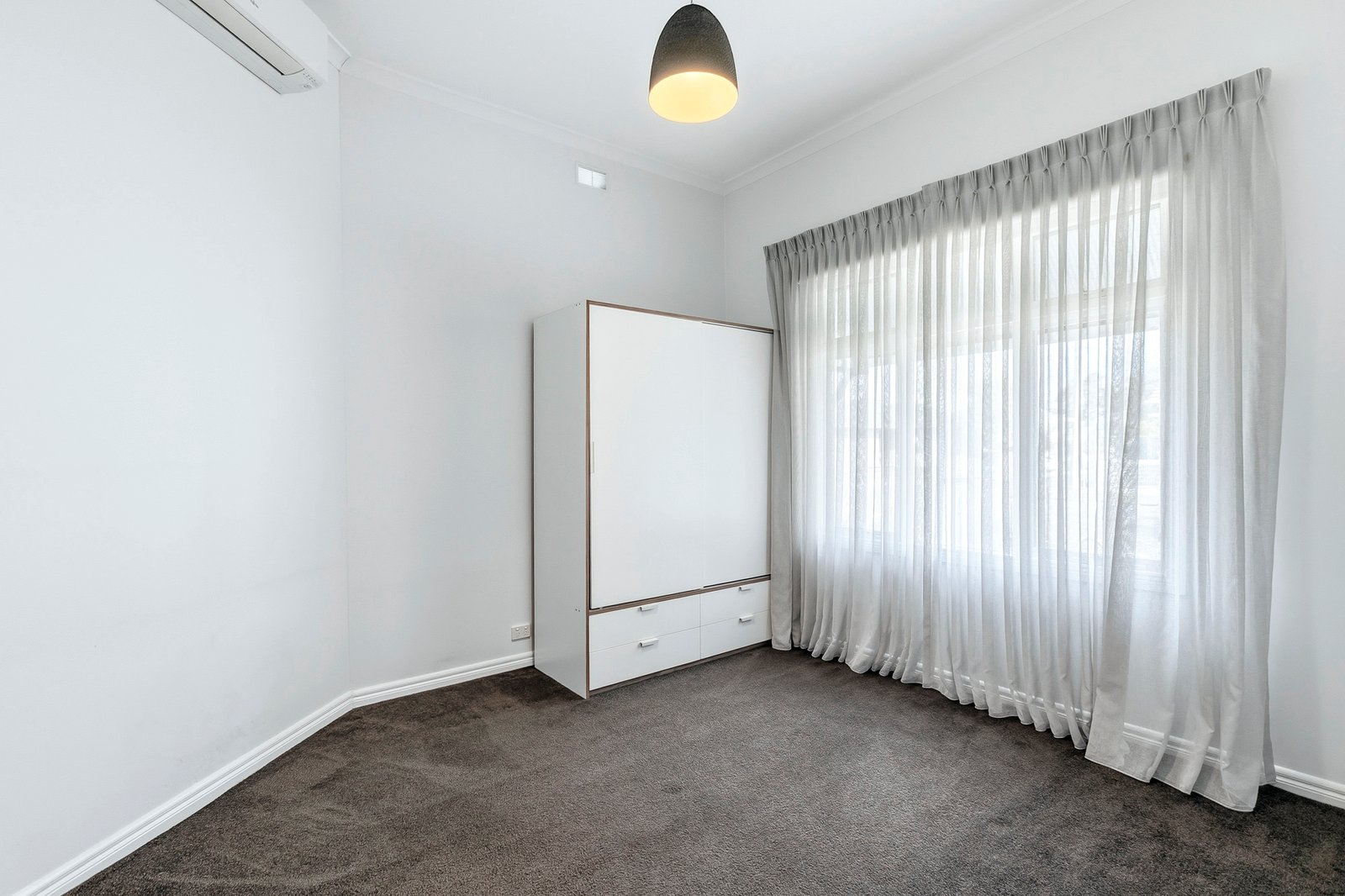 Gallery: 13 Fehon Street