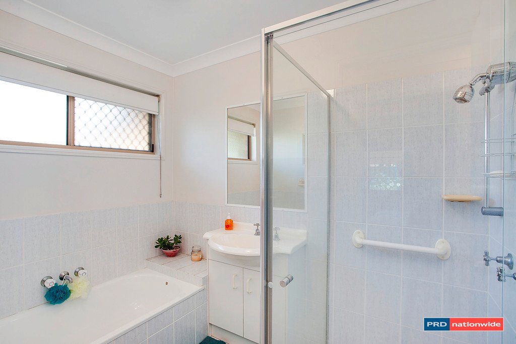 1/3 Felicia Court BURLEIGH WATERS 8