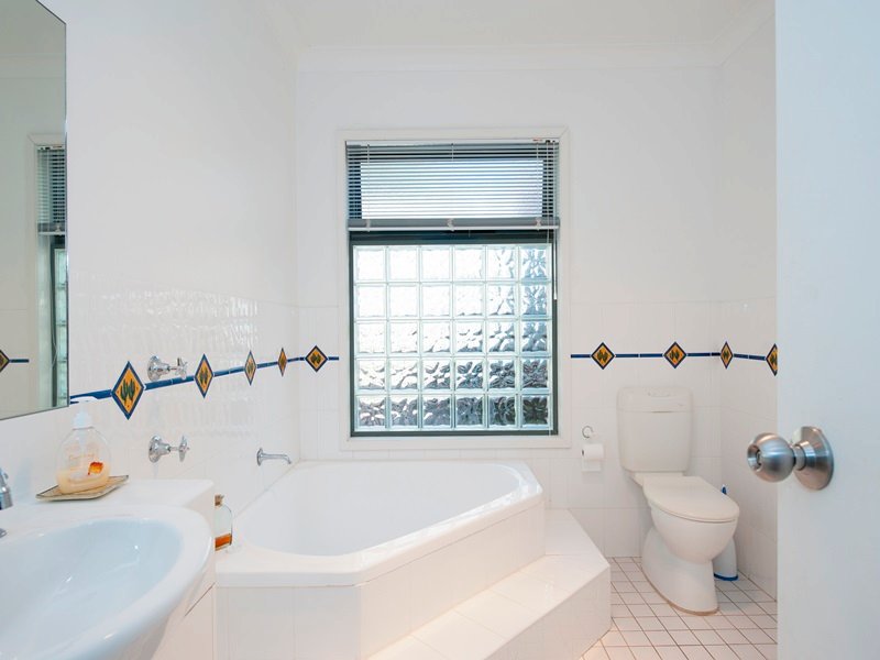 13 Flannel Flower Fairway SHOAL BAY 21