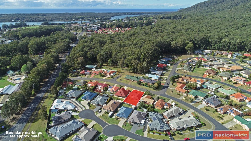 13 Flinders Drive LAURIETON 9