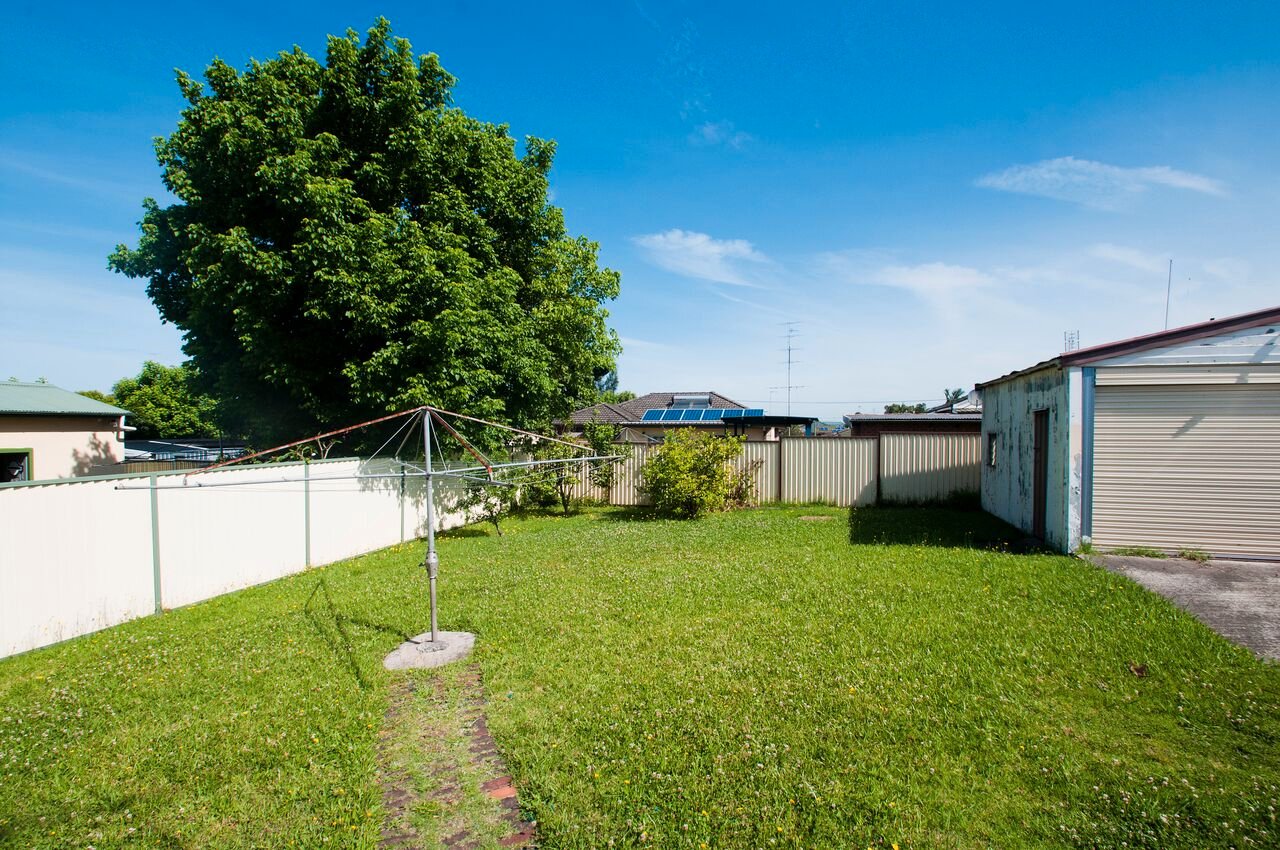 13 Fowlers Road DAPTO 9