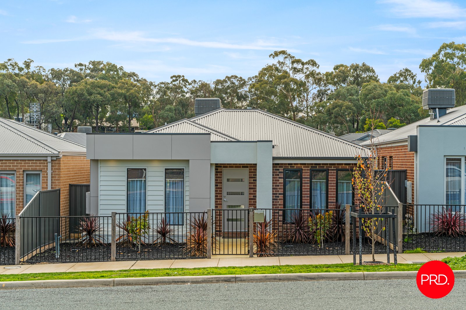 13 Friswell Avenue FLORA HILL 1
