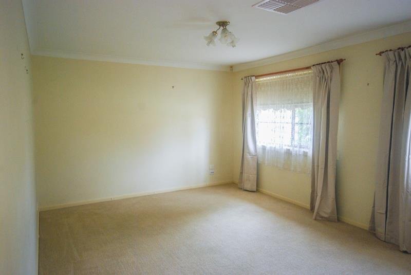 13 Girraween Mews GLENFIELD PARK 2