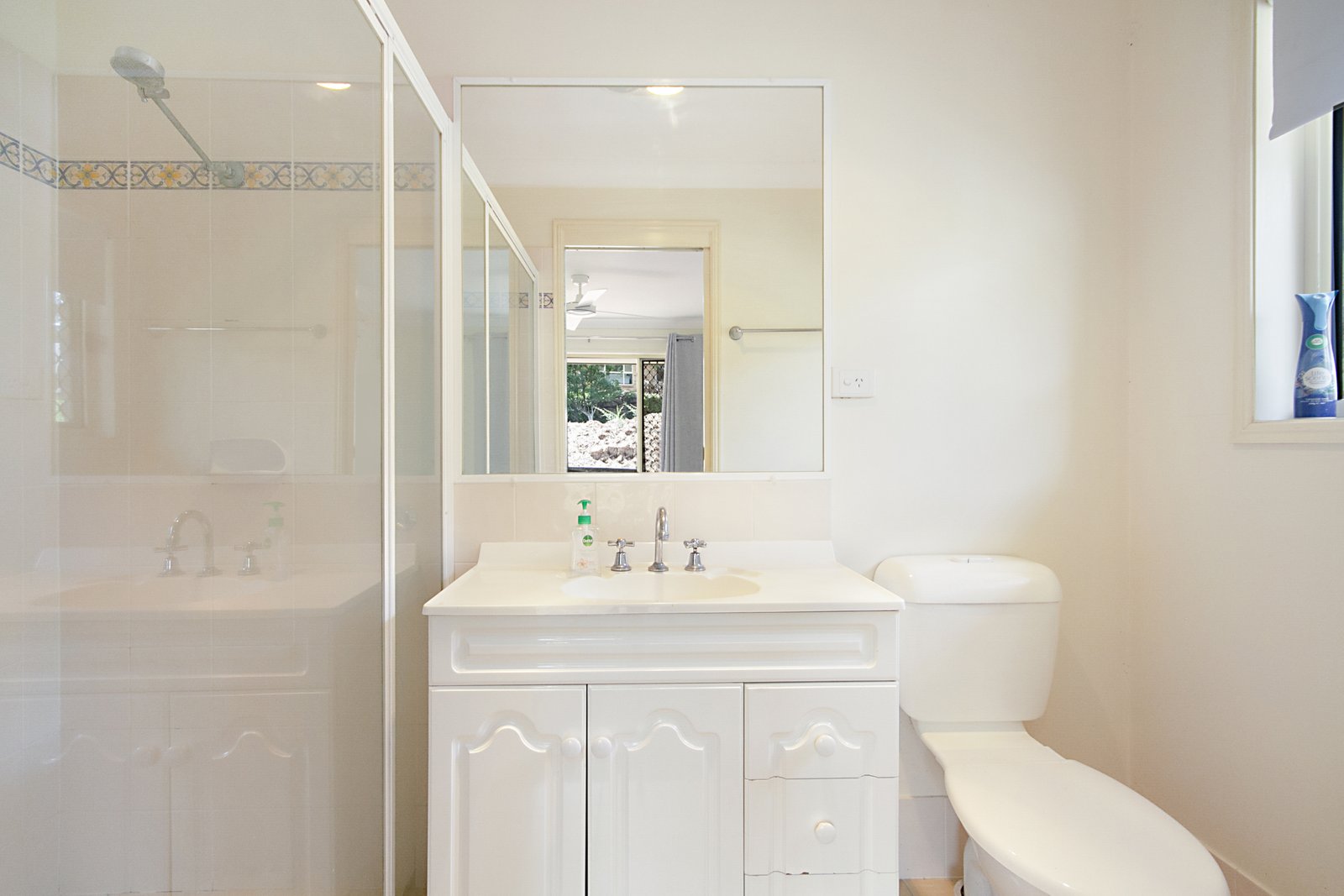 13 Glen Ayr Drive BANORA POINT 8