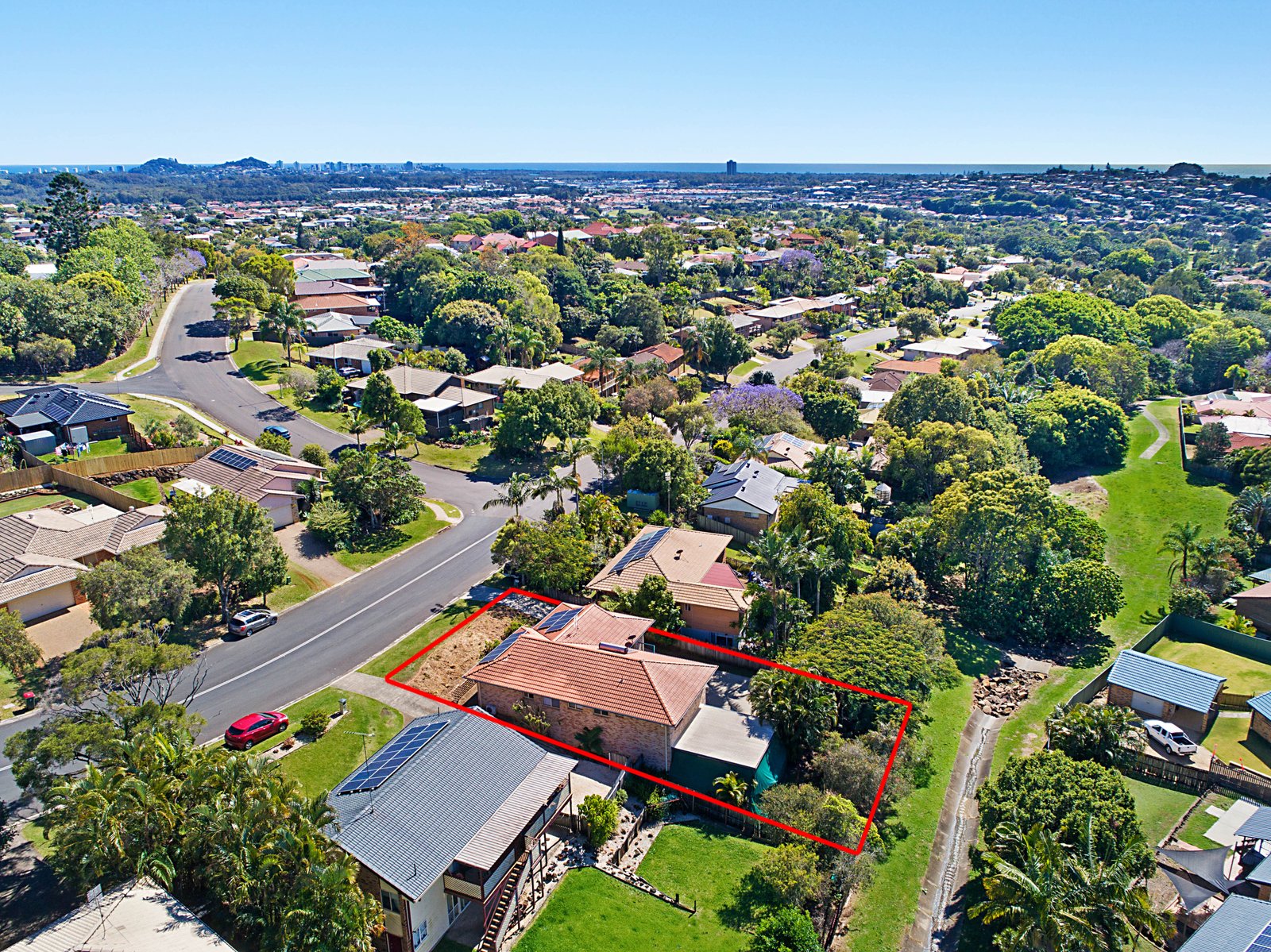 13 Glen Ayr Drive BANORA POINT 12