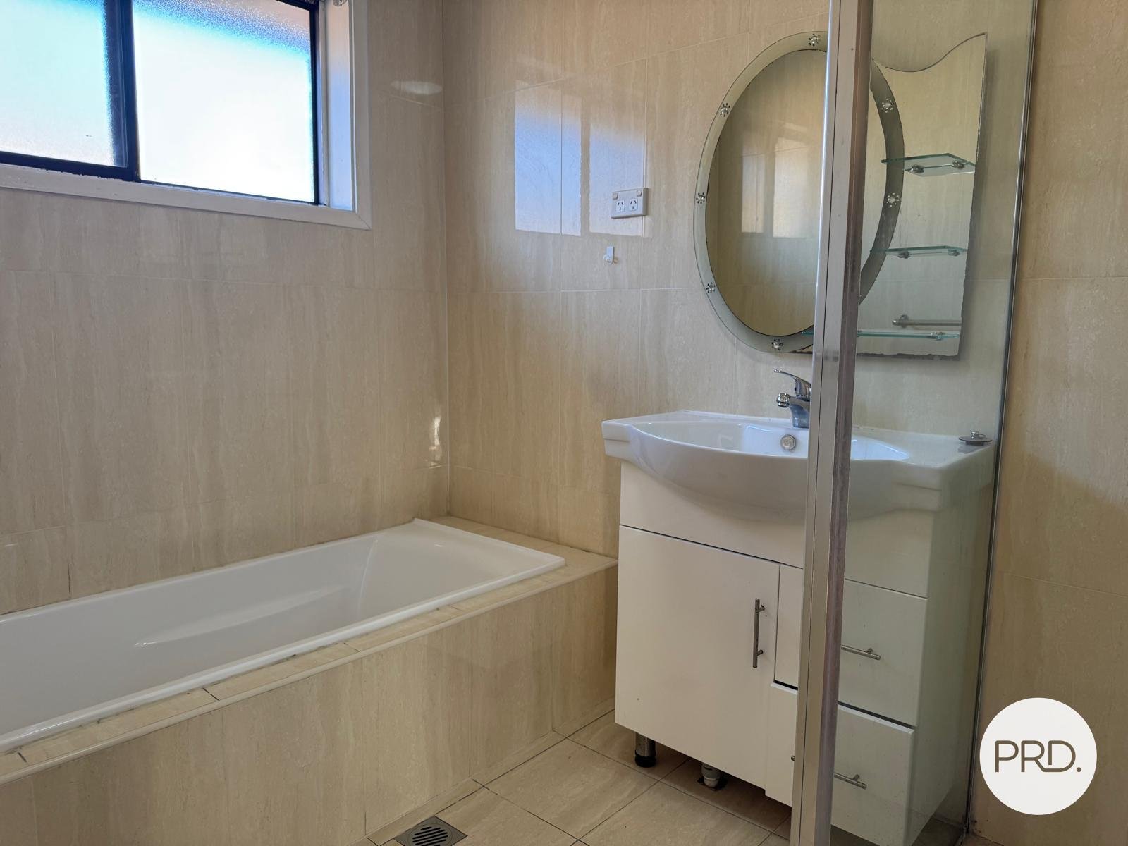 13 Gloucester Street MACQUARIE FIELDS 9