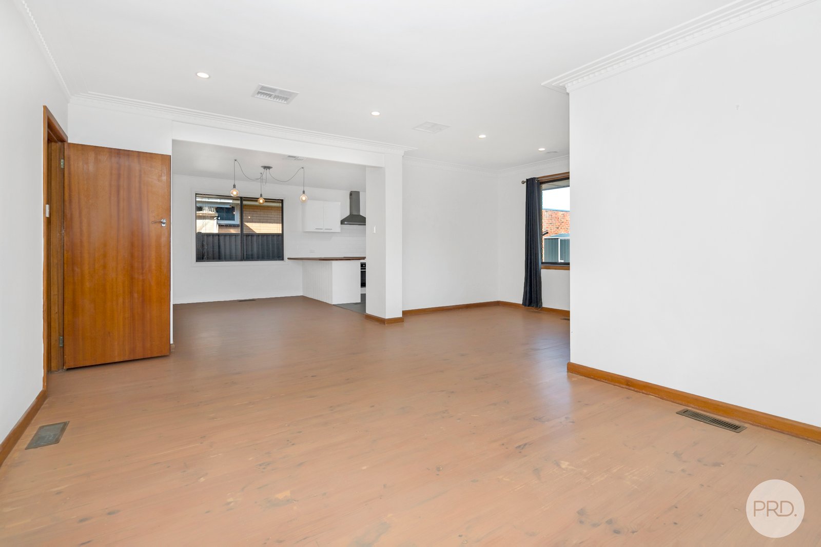 13 Godwin Street WENDOUREE 3