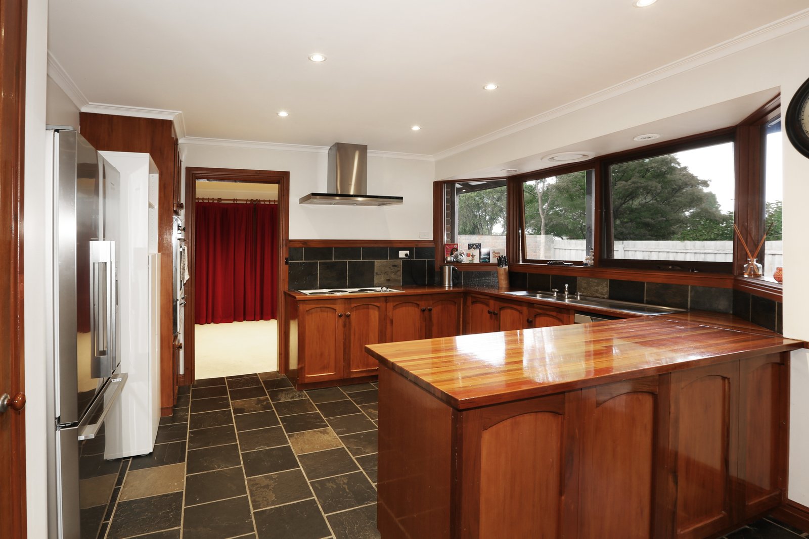 Gallery: 13 Golf Links Crescent