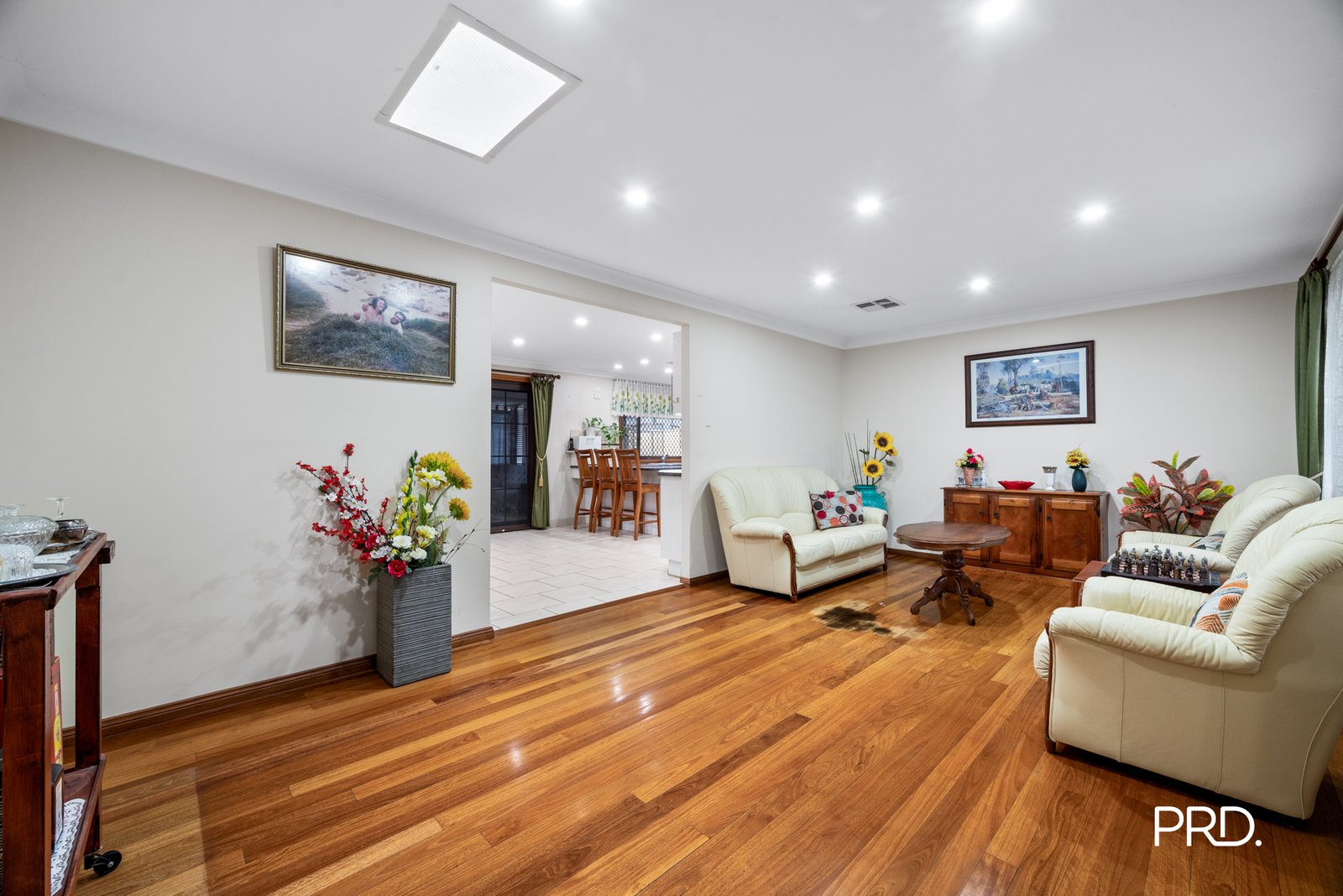 13 Grange Crescent CAMBRIDGE GARDENS 3