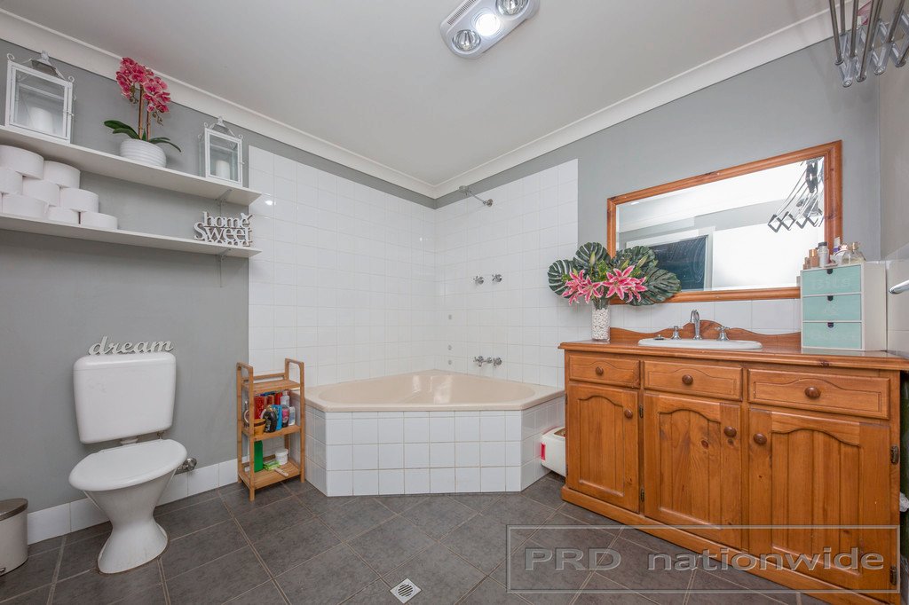 13 Green Lane LOVEDALE 8