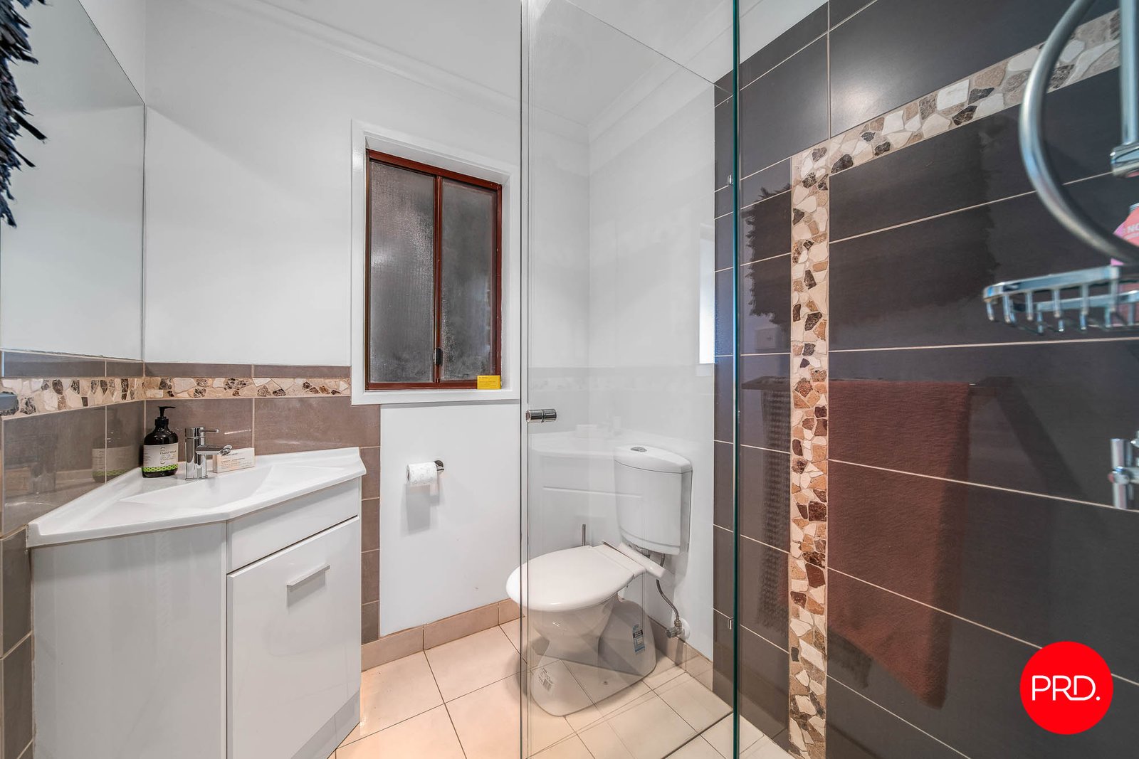 13 Grevillea Road HUNTLY 12