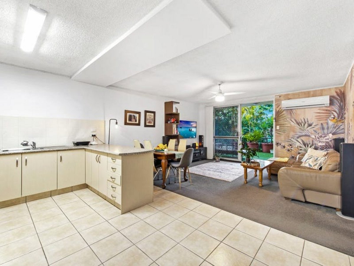 1/3 Hayle Street BURLEIGH HEADS 3