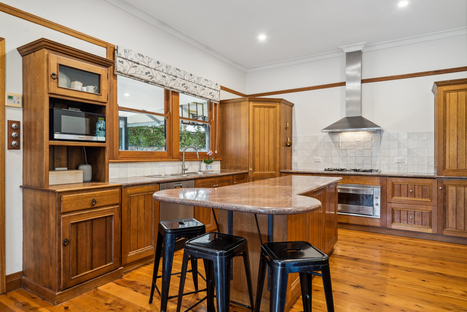 13 Hely Avenue TURVEY PARK 12