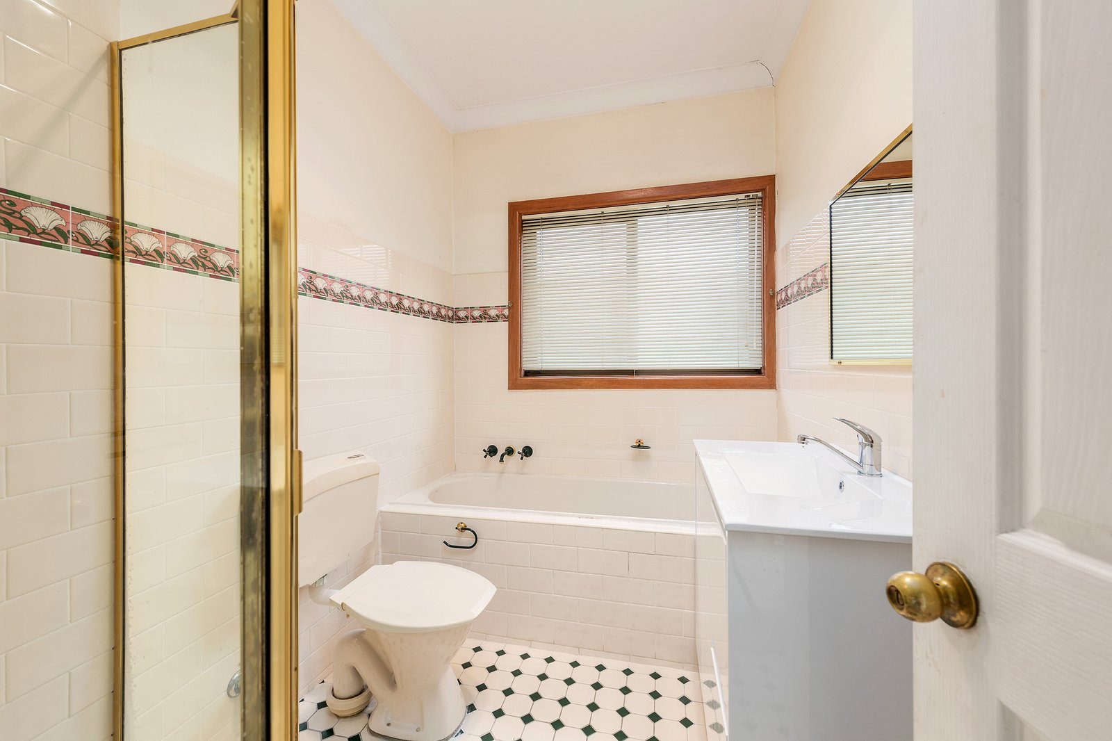 13 Hendy Avenue PANANIA 5